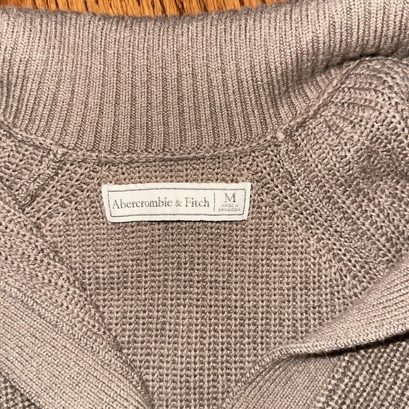 Abercrombie Sweater - Picture 2 of 3